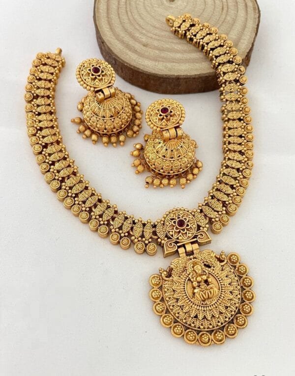 Designer Temple Short Necklace Set With Earring