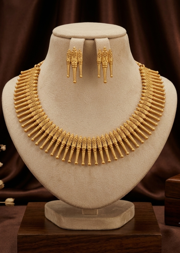 Matte Gold Finish Traditional Fringe Necklace Set Matte Gold Finish Necklace Set with Matching Earrings